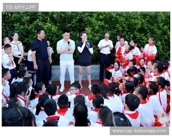 冠军球队球员参与青少年培训课启发下一代梦想，冠军青训营教父